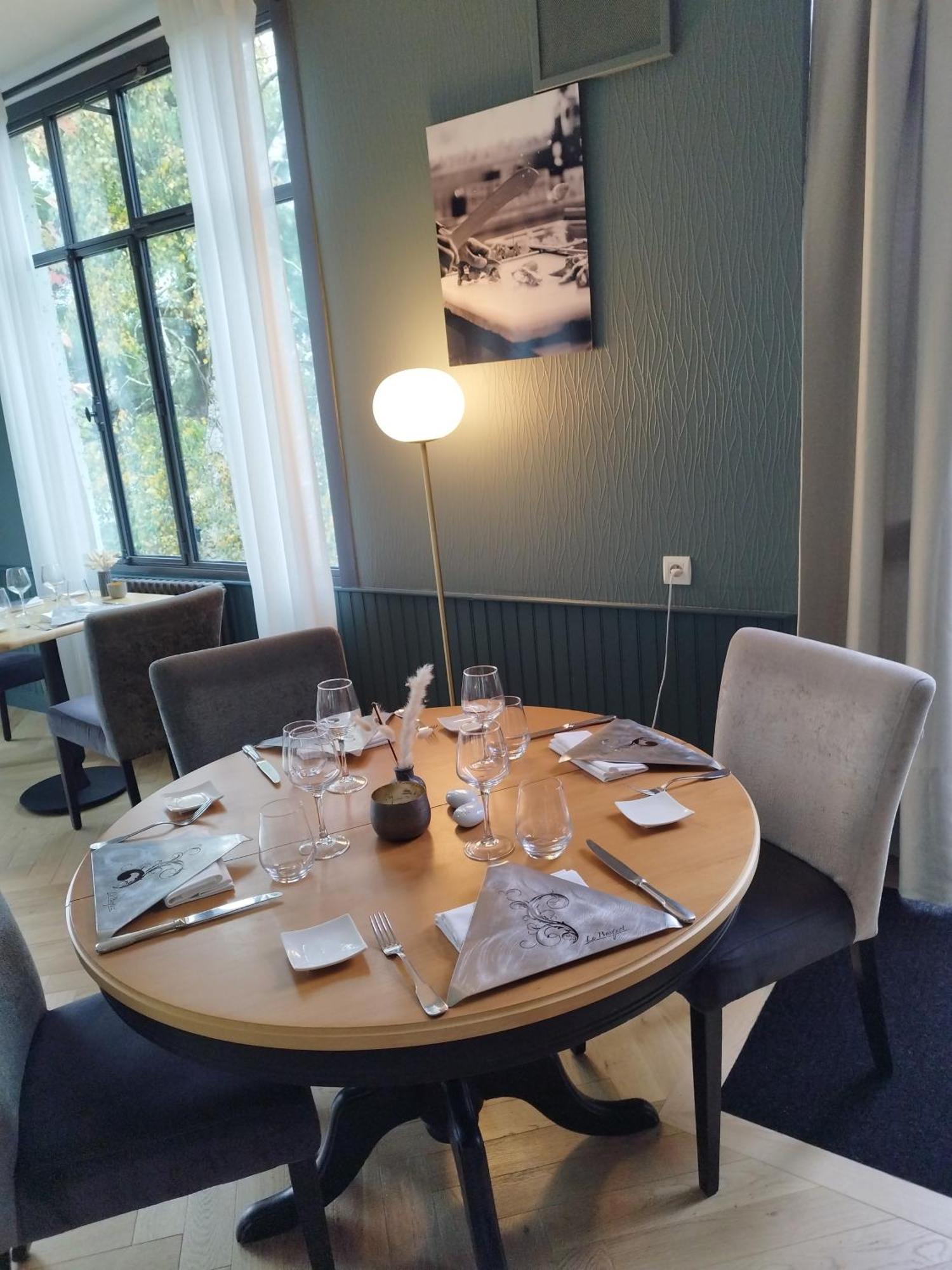 Hotel Restaurant Le Bosquet Les Ponts-de-Cé المظهر الخارجي الصورة